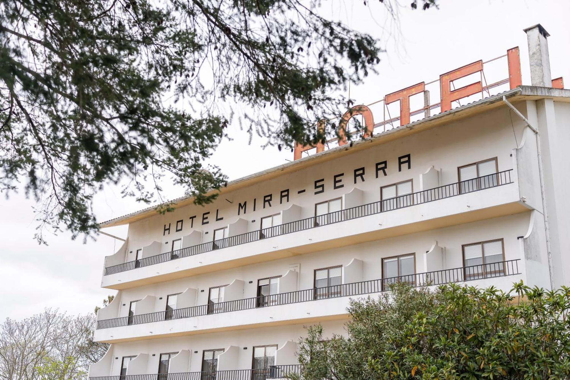 Hotel Mira Serra Celorico Da Beira Esterno foto