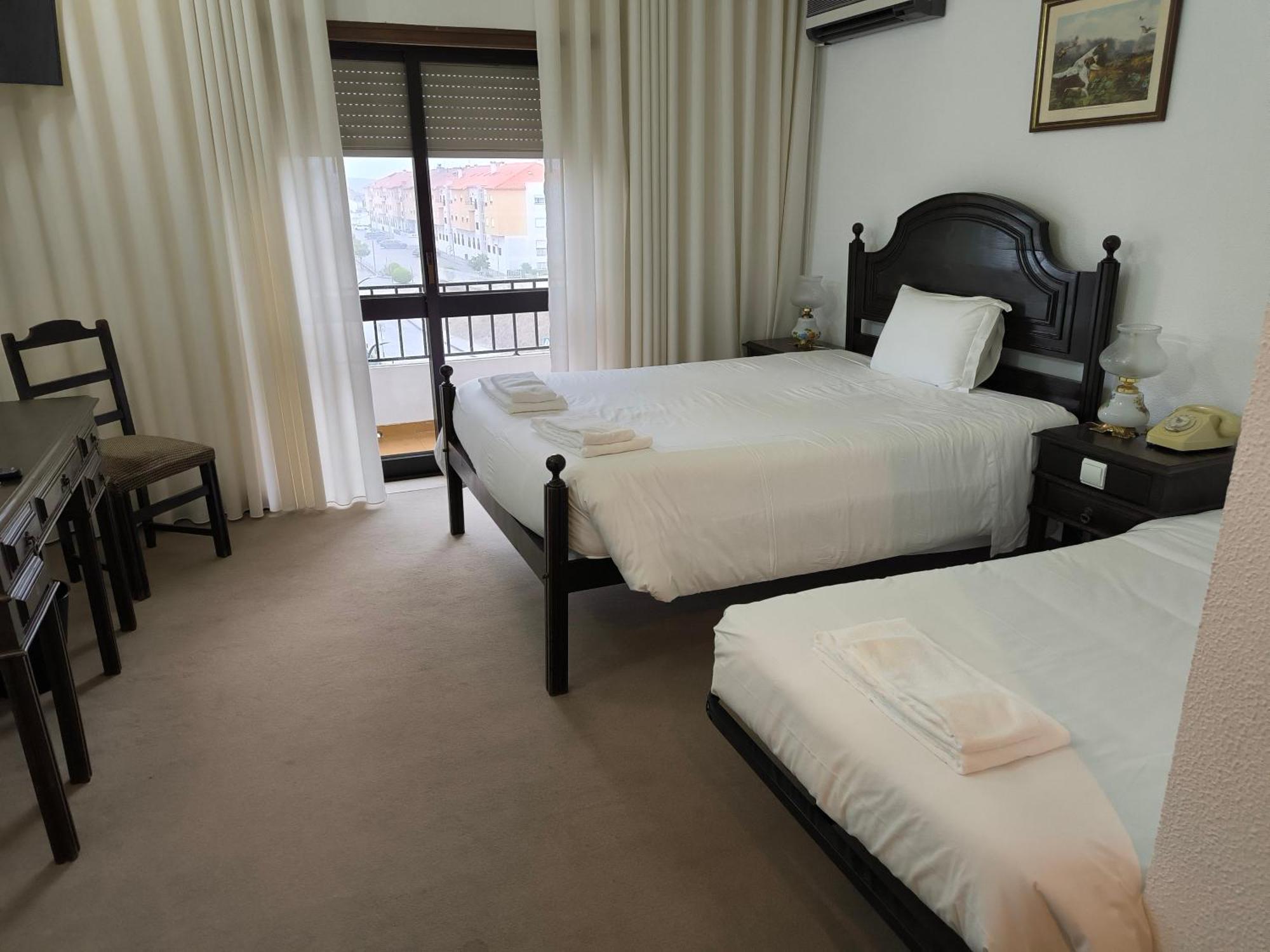 Lavanda Hotel Mira Serra Celorico Da Beira Esterno foto