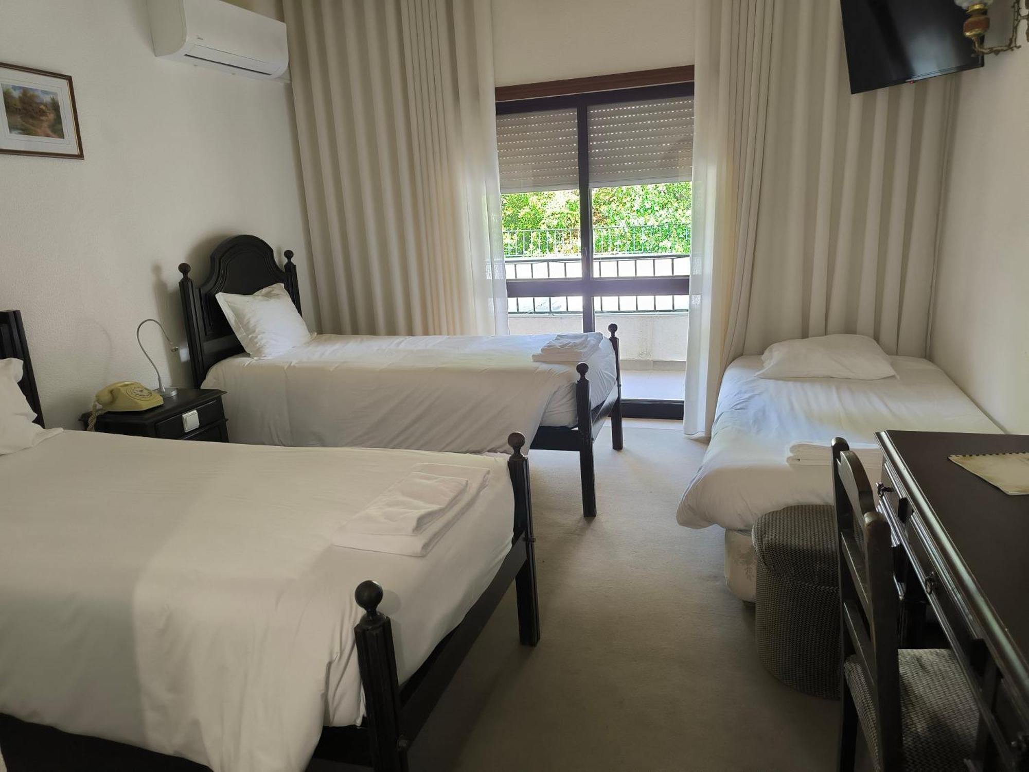 Lavanda Hotel Mira Serra Celorico Da Beira Esterno foto