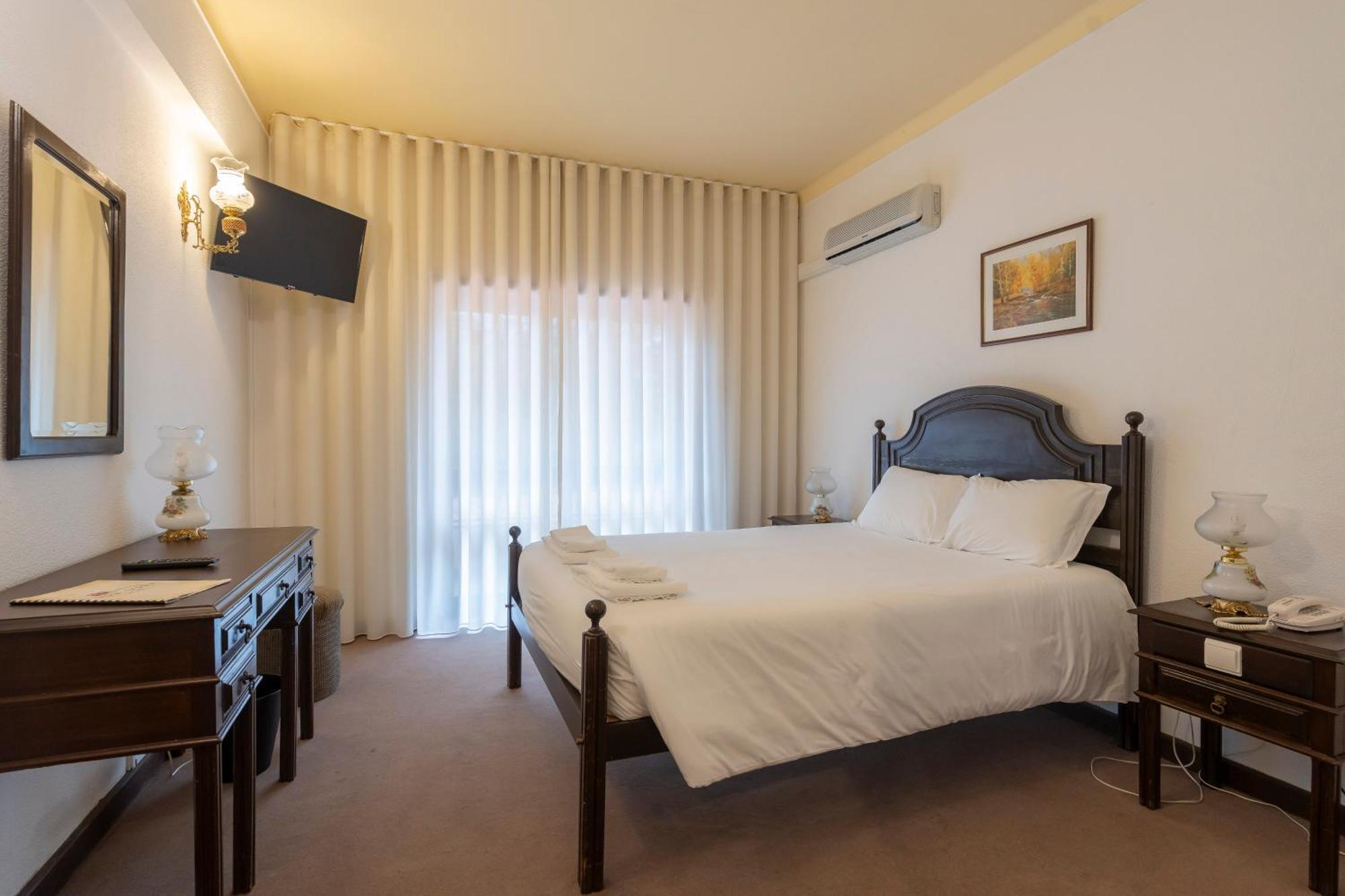 Lavanda Hotel Mira Serra Celorico Da Beira Esterno foto